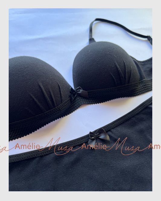 Musa Amélie Negra